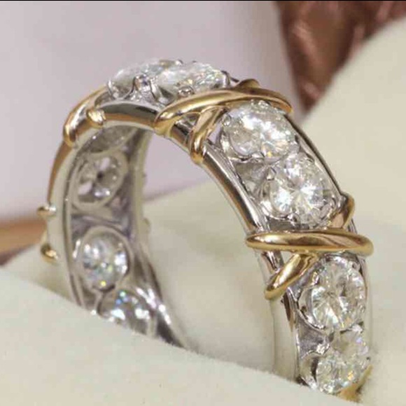 Jewelry - (Size 7.5)10k gold engagement ring